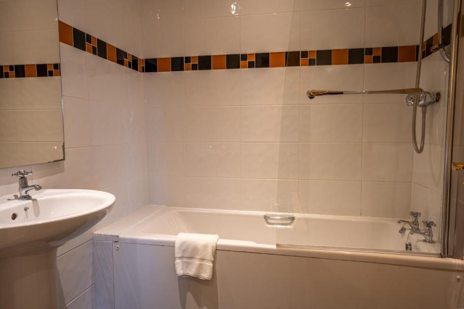 Cairndale Hotel & Spa Dumfries Eksteriør bilde